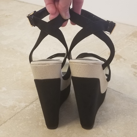 Platform wedge sandal, black and tan - Picture 5 of 6